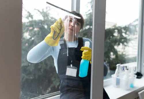 Nettoyage de vitres intérieures et extérieures à Hesdin